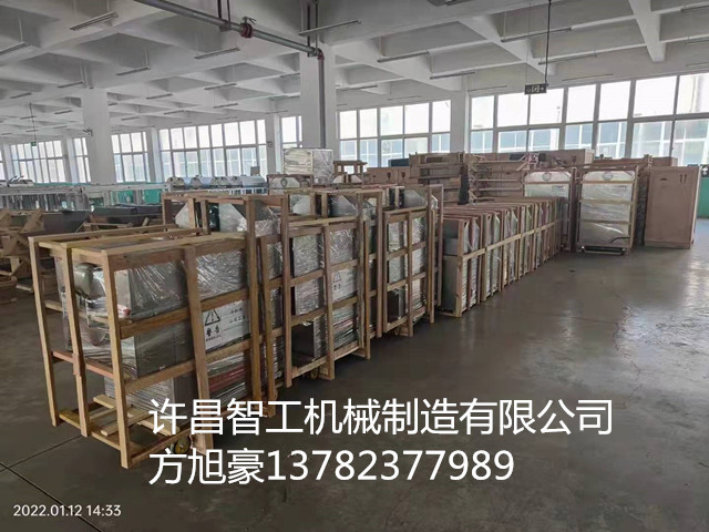 多臺(tái)電磁炒貨機(jī)裝車發(fā)貨